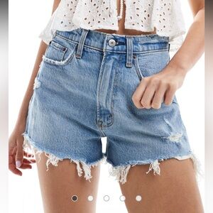 Abercrombie & Fitch High Rise 4” Mom Shorts Light wash 26/ 2